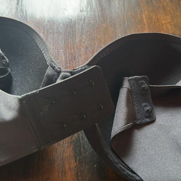 SKIMS Ultimate Collection Push Up Plunge Bra NWT - Picture 5 of 8